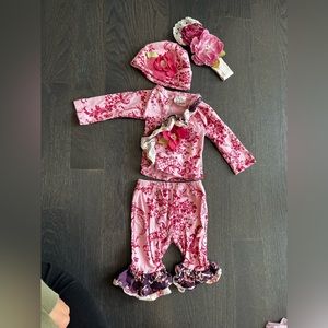 Adorable baby set 3 months